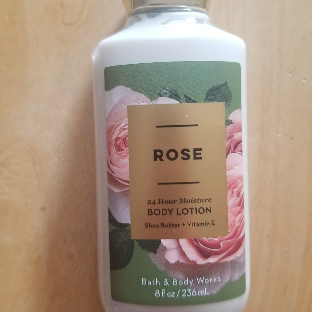 Bath & Body Works Lotion - Rose
